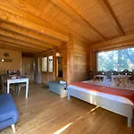 Les Dans Les Bois Logis 3* Villedubert