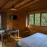 Les Dans Les Bois Logis