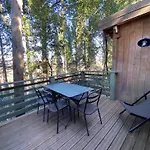 Les Cabanes Dans Les Bois Hotel 3*