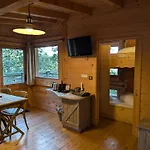 Les Cabanes Dans Les Bois 3* Villedubert