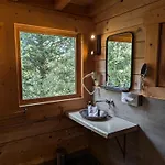 Les Cabanes Dans Les Bois 3*