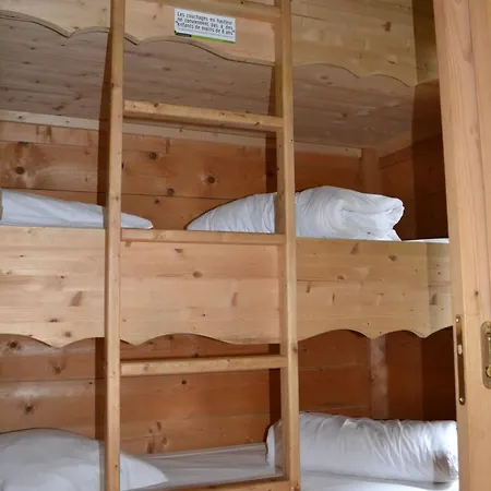 Les Dans Les Bois Logis 3* Villedubert