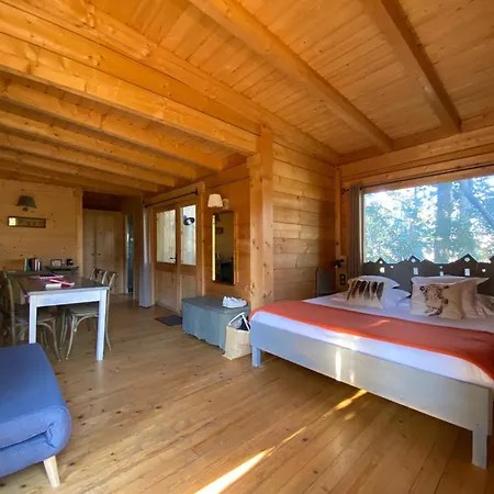 Les Dans Les Bois Logis 3* Villedubert
