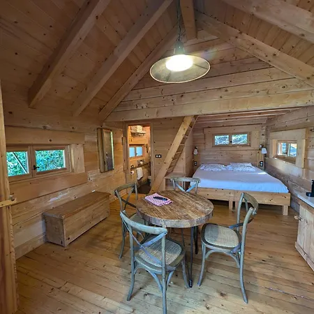 Les Dans Les Bois Logis Hotel