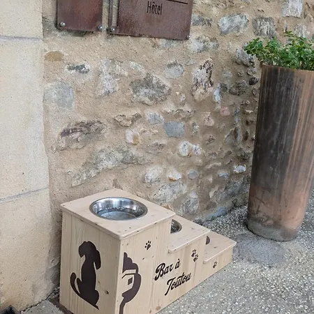 Les Dans Les Bois Logis Hotel 3*