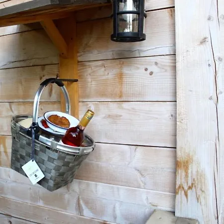 Hotel Les Dans Les Bois Logis 3*
