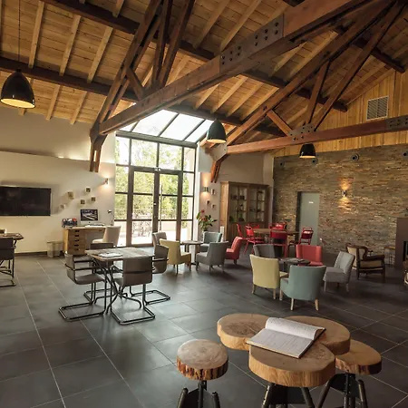 Les Dans Les Bois Logis Hotel Villedubert