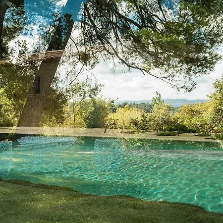 Les Dans Les Bois Hotel 3*